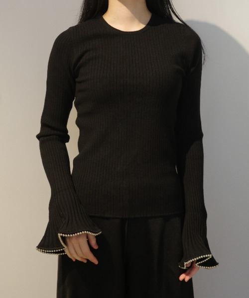 MIDWEST（ミッドウエスト）の「CLANE EMBELLISHED FRILL SLEEVE KNIT TOPS（ニット/セーター・レディース・ホワイト/ブラック/ライトブルー・1/2）」の2枚目の写真