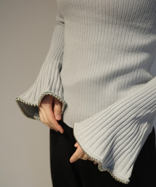 MIDWEST（ミッドウエスト）の「CLANE EMBELLISHED FRILL SLEEVE KNIT TOPS（ニット/セーター・レディース・ホワイト/ブラック/ライトブルー・1/2）」の8枚目の写真