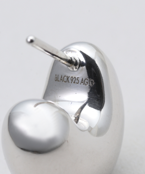 MARIA BLACK/マリアブラック】 Tryvann Pillow Earring Silver：ピアス