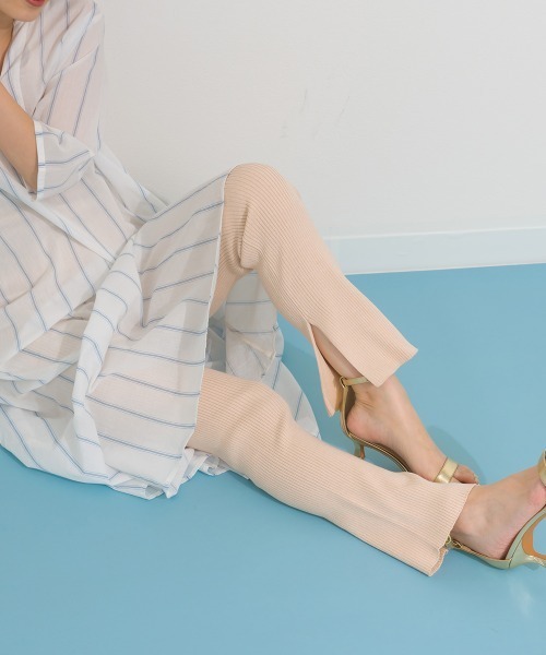 OMNES(オムネス)の「横編みリブレギンスパンツ(その他パンツ・レディース・オートミール/ライトグレー/アイボリー/ブラック・FREE)」の2枚目の写真
