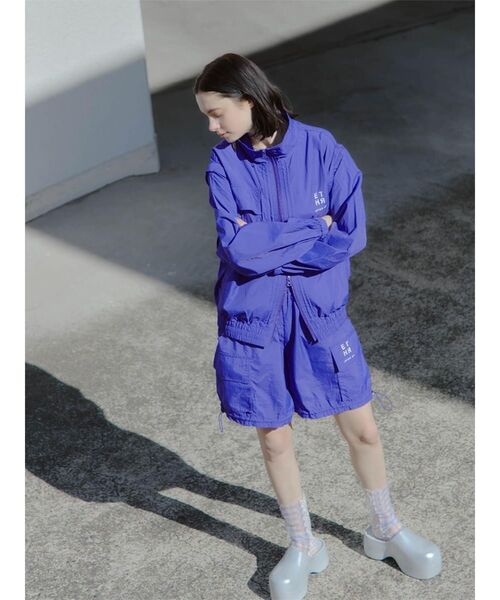 :ETHROF(イーサオブ)の「NYLON DROST SHORTS(その他パンツ・レディース・ネイビー/ロイヤルブルー/ブラック・MEDIUM)」の4枚目の写真