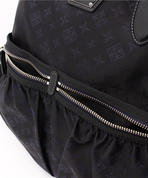russet for traveller(ラシット フォー トラベラー)の「フロントポケットトートバッグ【Tote】(バックパック/リュック・レディース・ネイビー・FREE)」の7枚目の写真