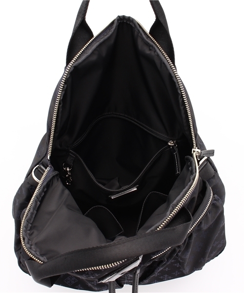 russet for traveller(ラシット フォー トラベラー)の「フロントポケットトートバッグ【Tote】(バックパック/リュック・レディース・ネイビー・FREE)」の9枚目の写真