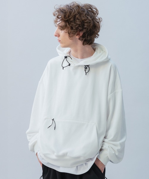 +phenix（プラスフェニックス）の「+phenix(プラスフェニックス) TECH SWEAT HOODIE / テック スウェット フーディー（パーカー・メンズ・ブラック/ホワイト/チャコール・XL/L/M）」の2枚目の写真