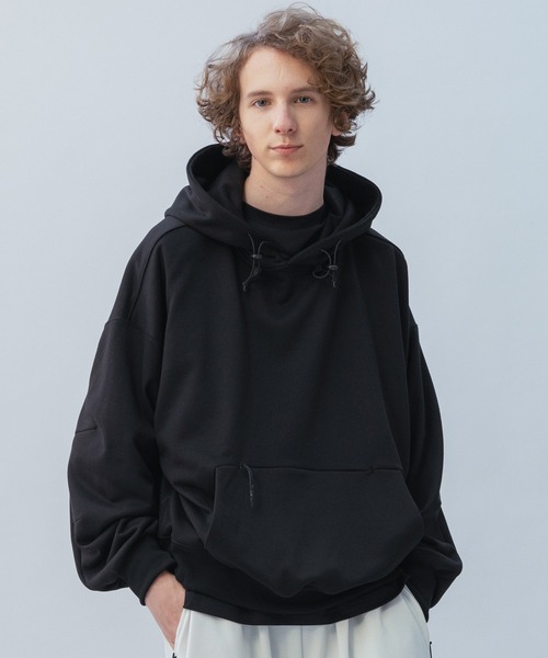 +phenix（プラスフェニックス）の「+phenix(プラスフェニックス) TECH SWEAT HOODIE / テック スウェット フーディー（パーカー・メンズ・ブラック/ホワイト/チャコール・XL/L/M）」の3枚目の写真