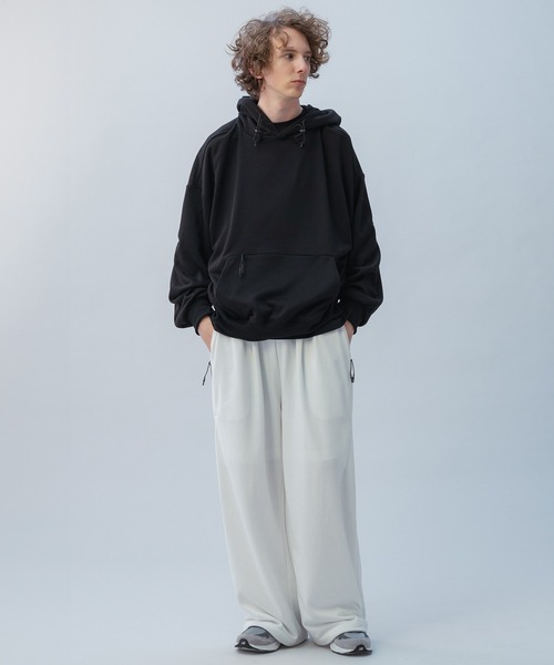 +phenix（プラスフェニックス）の「+phenix(プラスフェニックス) TECH SWEAT HOODIE / テック スウェット フーディー（パーカー・メンズ・ブラック/ホワイト/チャコール・XL/L/M）」の17枚目の写真