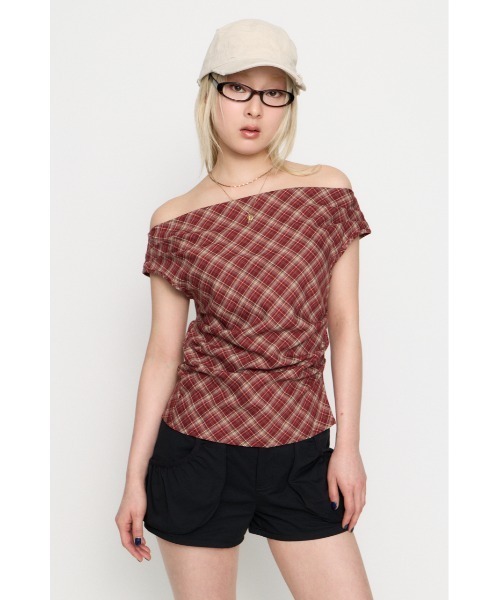 LAGUA GEM(ラグアジェム)の「NECK LOOSEY CHECK トップス(Tシャツ/カットソー・レディース・レッド/ネイビー/ブラック・FREE)」の14枚目の写真