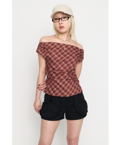 LAGUA GEM(ラグアジェム)の「NECK LOOSEY CHECK トップス(Tシャツ/カットソー・レディース・レッド/ネイビー/ブラック・FREE)」の15枚目の写真