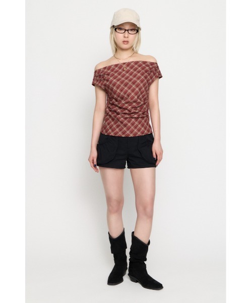 LAGUA GEM(ラグアジェム)の「NECK LOOSEY CHECK トップス(Tシャツ/カットソー・レディース・レッド/ネイビー/ブラック・FREE)」の16枚目の写真
