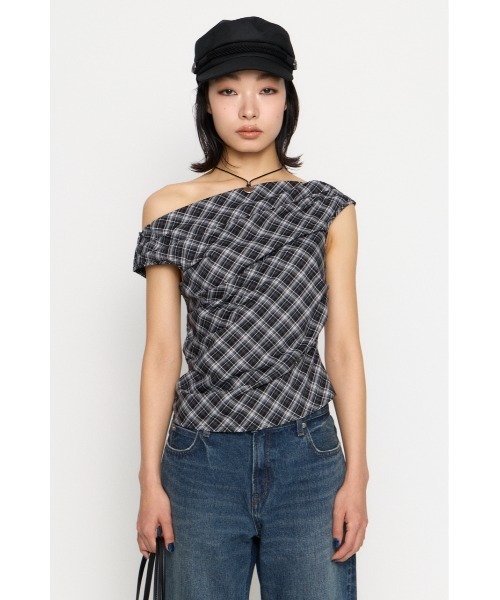 LAGUA GEM(ラグアジェム)の「NECK LOOSEY CHECK トップス(Tシャツ/カットソー・レディース・レッド/ネイビー/ブラック・FREE)」の8枚目の写真