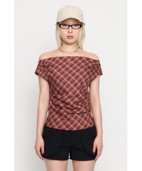 LAGUA GEM(ラグアジェム)の「NECK LOOSEY CHECK トップス(Tシャツ/カットソー・レディース・レッド/ネイビー/ブラック・FREE)」の13枚目の写真