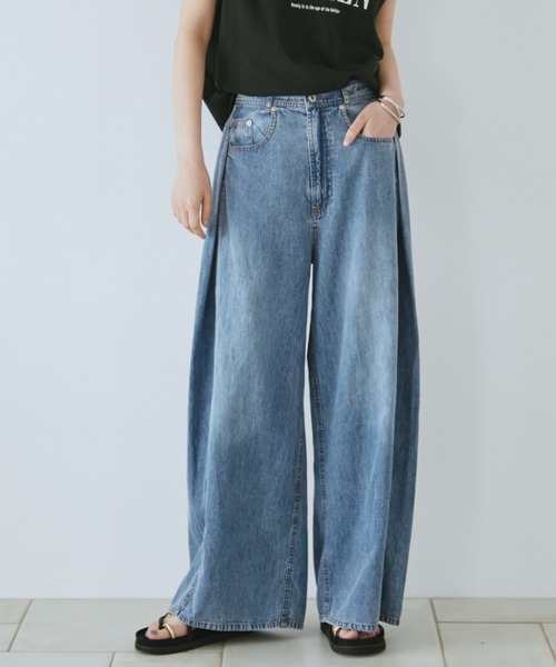Doux archives(ドゥアルシーヴ)の「コットンリネンワイドデニムパンツ(デニムパンツ・レディース・ブルー/ネイビー・SMALL/MEDIUM)」の1枚目の写真