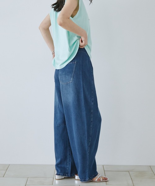 Doux archives(ドゥアルシーヴ)の「コットンリネンワイドデニムパンツ(デニムパンツ・レディース・ブルー/ネイビー・SMALL/MEDIUM)」の13枚目の写真