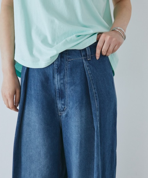 Doux archives(ドゥアルシーヴ)の「コットンリネンワイドデニムパンツ(デニムパンツ・レディース・ブルー/ネイビー・SMALL/MEDIUM)」の17枚目の写真
