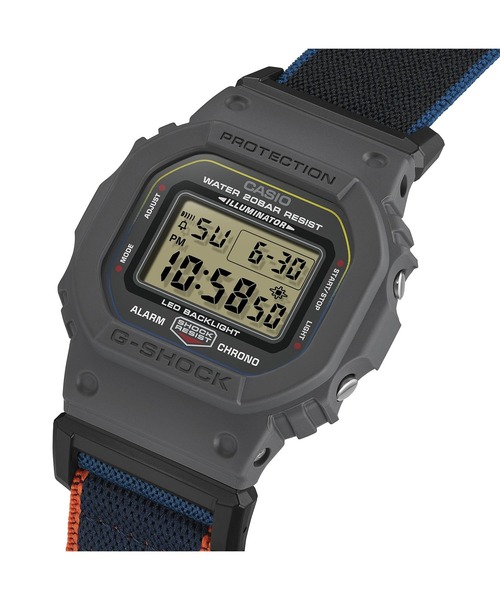 G-SHOCK（ジーショック）の「NEW CLOTH BANDシリーズ / DW-5600MNC-8A2JF（デジタル腕時計・メンズ・グレー・FREE）」の5枚目の写真