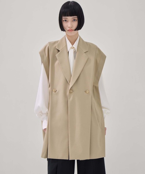 【美品】UJOH ベルト付き　テーラード　ベスト　ベージュ size2 UJOH - 【美品】UJOH ベルト付き テーラード ベスト ベージュ size2の