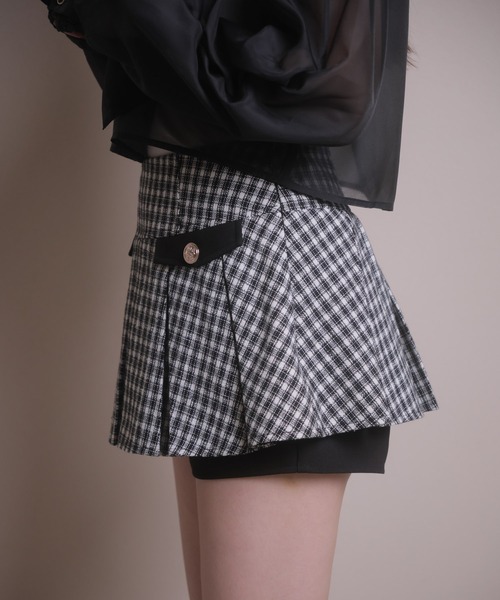 LIPSERVICE（リップサービス）の「フラップポイントプリーツショートパンツ（その他パンツ・レディース・アイボリー/ブラック/その他1・S/M）」の5枚目の写真