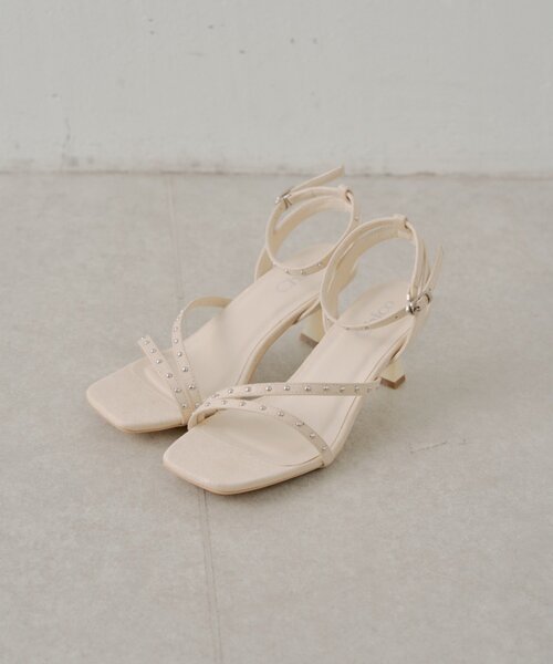 Chico(チコ)の「スエードストラップサンダル(サンダル・レディース・ベージュ/ブラック/ライトベージュ・SMALL/MEDIUM/LARGE)」の3枚目の写真