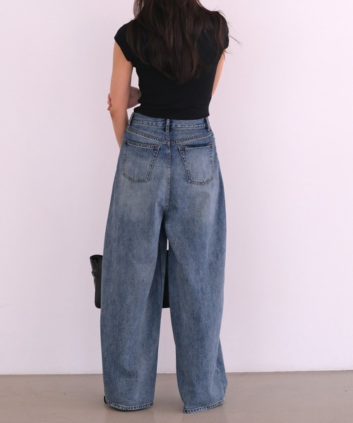 AKTE(アクテ)の「ルーズフィットデニムパンツ(デニムパンツ・レディース・ブルー・2T/2/1)」の15枚目の写真