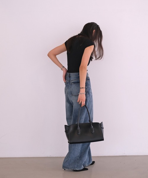 AKTE(アクテ)の「ルーズフィットデニムパンツ(デニムパンツ・レディース・ブルー・2T/2/1)」の17枚目の写真