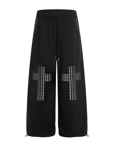 mushwear(マッシュウェア)の「スタッズクロスデザインスウェットパンツ(スウェットパンツ・メンズ・ブラック・SMALL/MEDIUM/LARGE/X-LARGE)」の4枚目の写真