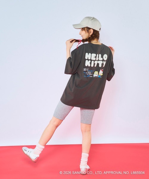 ハローキティコラボ（ハローキティコラボ）の「【Ocean Pacific×ハローキティ】レディースハローキティ×OP ビッグTシャツ　バックプリント（Tシャツ/カットソー・レディース・ホワイト/ブルー/チャコールグレー・LARGE/X-LARGE/MEDIUM）」の3枚目の写真