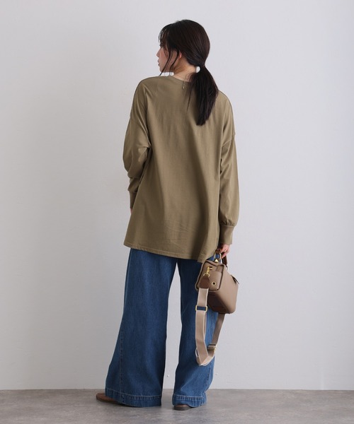 ElegChic(エレグシック)の「オーバーサイズ裾ラウンドカットソー(Tシャツ/カットソー・レディース・ブラック/モカ/カーキ/チャコール/オフホワイト・4L/XL/M)」の15枚目の写真