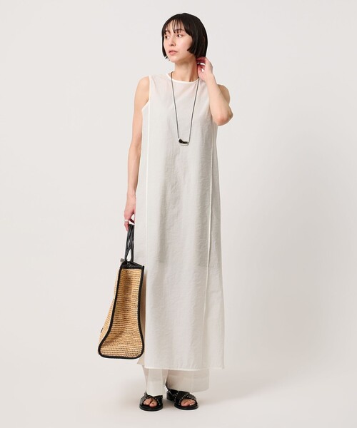 UNITED ARROWS（ユナイテッドアローズ）の「シアー レイヤード ノースリーブ ワンピース（ワンピース・レディース・ホワイト/ブラック・38/36）」の7枚目の写真