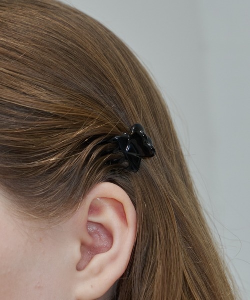 GIUNON(ジウノン)の「mini heart hair crip (2set) / ミニハートヘアクリップ(2set)(バレッタ/ヘアクリップ・レディース・ブラウン/ブラック・FREE)」の16枚目の写真