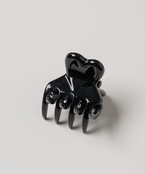 GIUNON(ジウノン)の「mini heart hair crip (2set) / ミニハートヘアクリップ(2set)(バレッタ/ヘアクリップ・レディース・ブラウン/ブラック・FREE)」の4枚目の写真