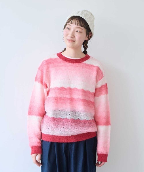 bulle de savon(ビュルデサボン)の「ナイロン/モへヤ/ウール gradient 透かし編みプルオーバー(ニット/セーター・レディース・ブルー/ピンク/チャコールグレー・FREE)」の1枚目の写真