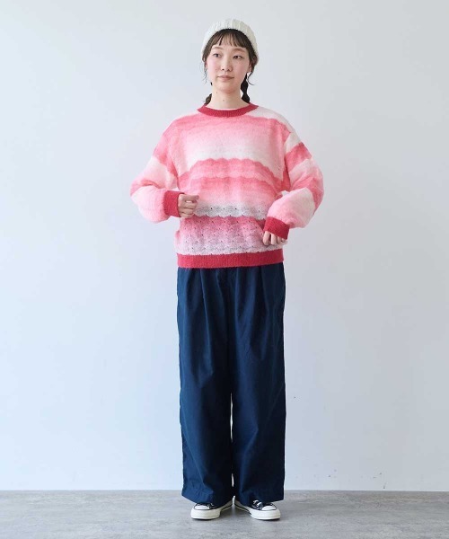 bulle de savon(ビュルデサボン)の「ナイロン/モへヤ/ウール gradient 透かし編みプルオーバー(ニット/セーター・レディース・ブルー/ピンク/チャコールグレー・FREE)」の5枚目の写真