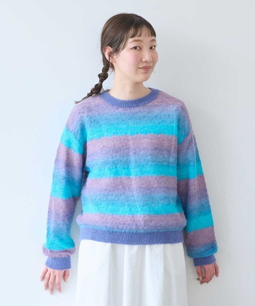 bulle de savon(ビュルデサボン)の「ナイロン/モへヤ/ウール gradient 透かし編みプルオーバー(ニット/セーター・レディース・ブルー/ピンク/チャコールグレー・FREE)」の11枚目の写真