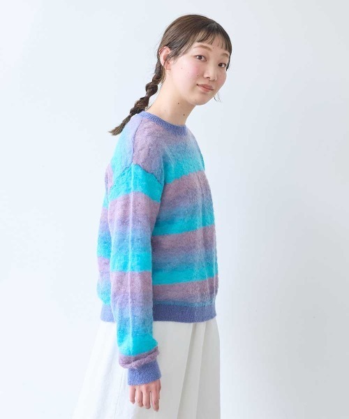 bulle de savon(ビュルデサボン)の「ナイロン/モへヤ/ウール gradient 透かし編みプルオーバー(ニット/セーター・レディース・ブルー/ピンク/チャコールグレー・FREE)」の13枚目の写真