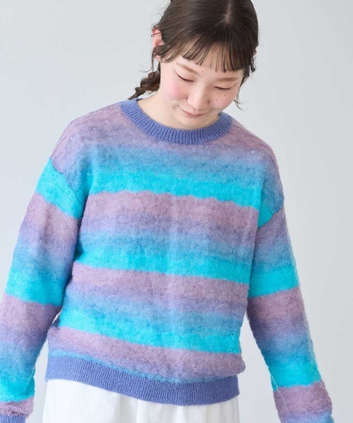 bulle de savon(ビュルデサボン)の「ナイロン/モへヤ/ウール gradient 透かし編みプルオーバー(ニット/セーター・レディース・ブルー/ピンク/チャコールグレー・FREE)」の15枚目の写真