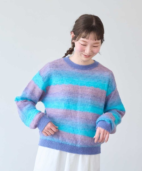 bulle de savon(ビュルデサボン)の「ナイロン/モへヤ/ウール gradient 透かし編みプルオーバー(ニット/セーター・レディース・ブルー/ピンク/チャコールグレー・FREE)」の17枚目の写真