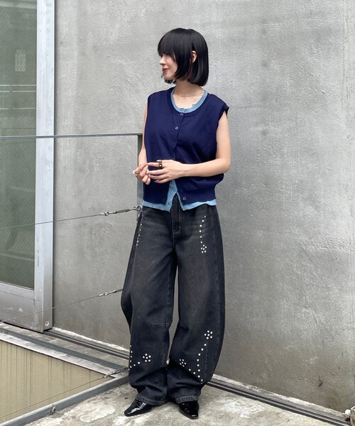 goocy（グーシー）の「スタッズアシメカーブデニム（デニムパンツ・レディース・ブルー系その他/グレー・SMALL/MEDIUM）」の11枚目の写真