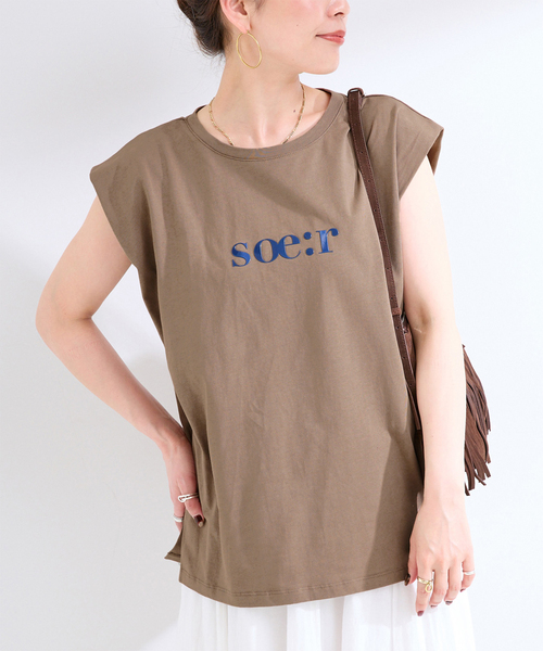 B.C STOCK(ベーセーストック)の「《追加》手洗い可 / 3D箔プリントTEE(Tシャツ/カットソー・レディース・アイボリー/チャコールグレー/ウッド・FREE)」の3枚目の写真