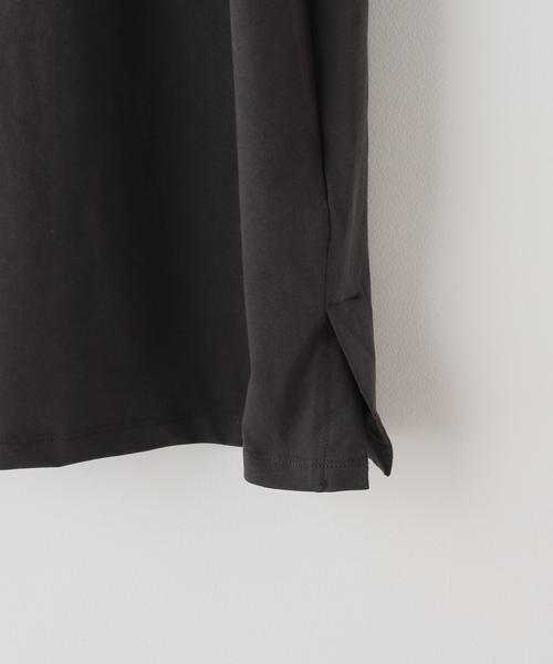 B.C STOCK(ベーセーストック)の「《追加》手洗い可 / 3D箔プリントTEE(Tシャツ/カットソー・レディース・アイボリー/チャコールグレー/ウッド・FREE)」の10枚目の写真