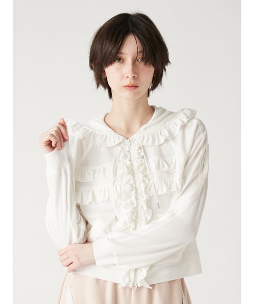 FURFUR(ファーファー)の「【LUMISHADE】UVカットフリルパーカー〈接触冷感〉(パーカー・レディース・ホワイト/ライトブルー/ブラック・F)」の2枚目の写真