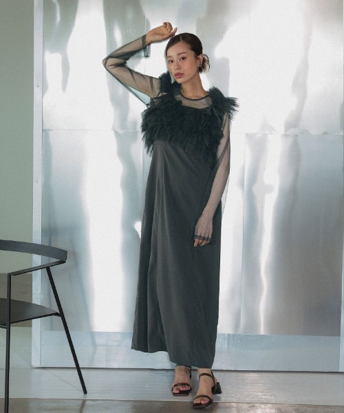 DONOBAN（ドノバン）の「【ANDRESD】volume ruffle layer dress 結婚式 パーティードレス オケージョンドレス お呼ばれ 二次会 成人式 同窓会（ドレス・レディース・ブラック/ブラウン/ベージュ×ブラック/チャコール・S/M/L）」の2枚目の写真