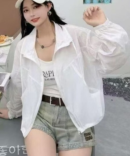 LETee(レティー)の「超軽量×シアー素材で涼しげ◎夏の必須UV対策ウィンドブレーカー(パーカー・レディース・ピンク/ホワイト/イエロー・FREE)」の4枚目の写真
