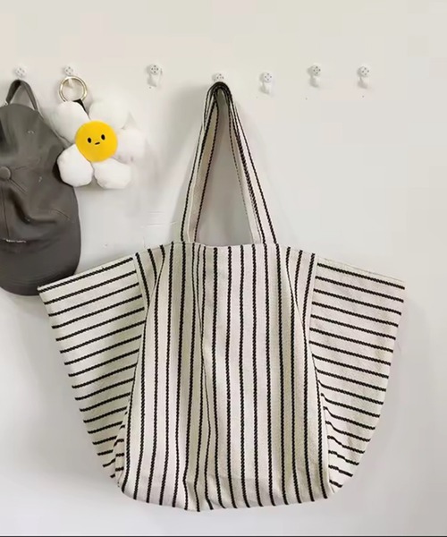 ammy.(エイミードット)の「【 ammy. / エイミードット 】 ストライプ キャンバス 舟形 ビッグ トートバッグ(トートバッグ・レディース・ブルー/ブラック・FREE)」の8枚目の写真