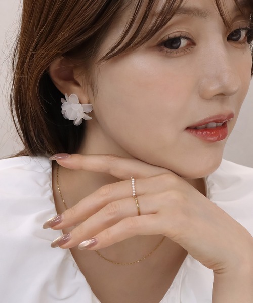 blackdia ocean(ブラックダイヤオーシャン)の「blackdia ocean ボタニカル フラワー ピアス(ピアス(両耳用)・レディース・ホワイト系/ホワイト・FREE)」の7枚目の写真