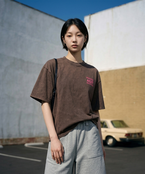 LENGAGEMENT(ランガージュマン)の「Agir Salt Wash Crop Short Sleeve T-Shirt (Mocha)(Tシャツ/カットソー・レディース・モカ・1/2)」の2枚目の写真