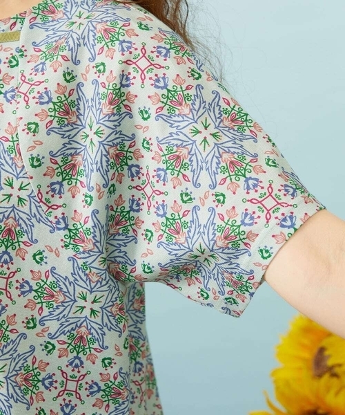Jocomomola（ホコモモラ）の「【接触冷感】Solana プリントカットソープルオーバー（Tシャツ/カットソー・レディース・ブラック/ダークインディゴブルー・40）」の9枚目の写真