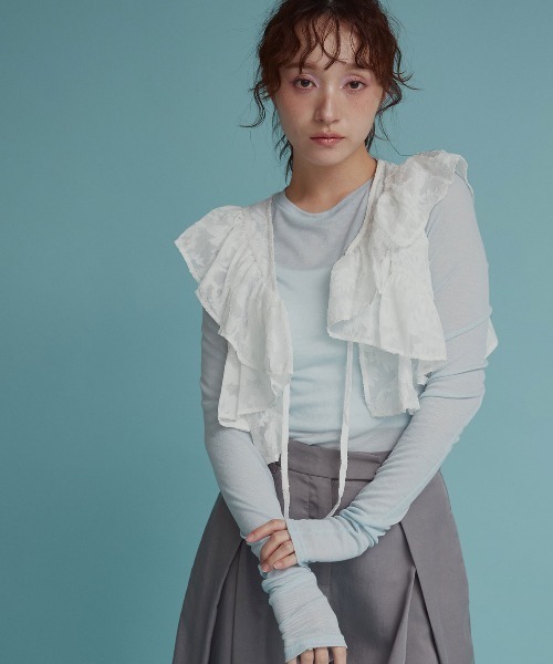 W:Huku(フーク)の「【W:Huku / ジャガードレース】フリルカラー ショート丈 ボレロ(カーディガン/ボレロ・レディース・オフホワイト/ブラック/ライトグレー・M/L)」の7枚目の写真