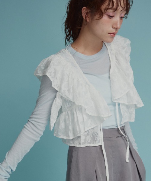 W:Huku(フーク)の「【W:Huku / ジャガードレース】フリルカラー ショート丈 ボレロ(カーディガン/ボレロ・レディース・オフホワイト/ブラック/ライトグレー・M/L)」の10枚目の写真