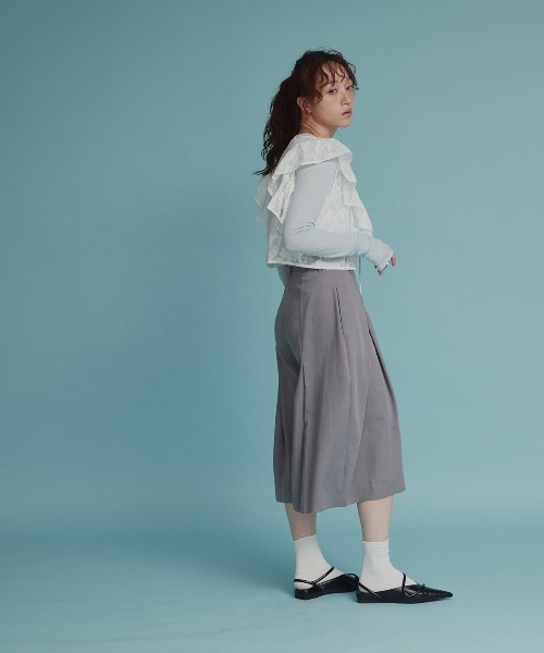 W:Huku(フーク)の「【W:Huku / ジャガードレース】フリルカラー ショート丈 ボレロ(カーディガン/ボレロ・レディース・オフホワイト/ブラック/ライトグレー・M/L)」の16枚目の写真
