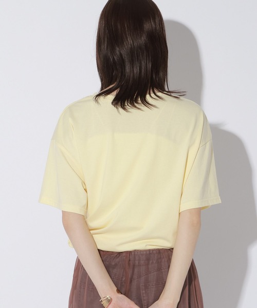 LAKOLE(ラコレ)の「<接触冷感>カラーパネルロゴプリントT / 1018058(Tシャツ/カットソー・レディース・イエロー/オフホワイト/チャコール・FREE)」の15枚目の写真